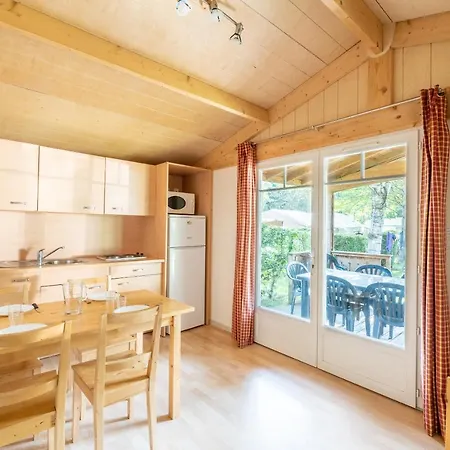 캠프장 Camping Le Colporteur Le Bourg-dʼOisans