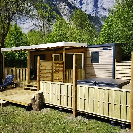 Campsite Camping Le Colporteur Le Bourg-d'Oisans